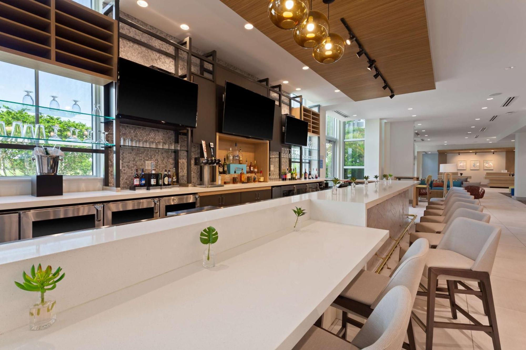 Hilton Garden Inn ホームステッド エクステリア 写真